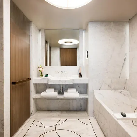 Mandarin Oriental Lutetia, Hotell