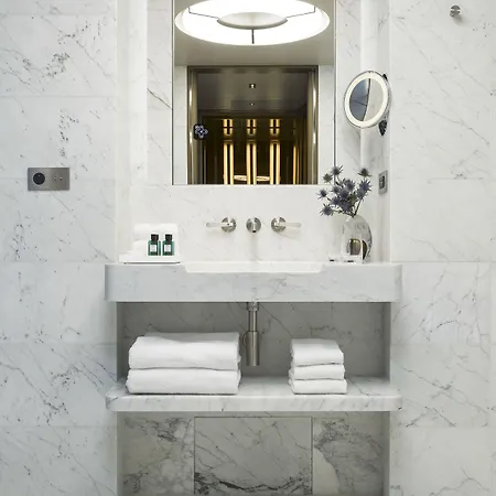 Mandarin Oriental Lutetia, Hotell 5*