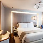 Mandarin Oriental Lutetia, Hotell